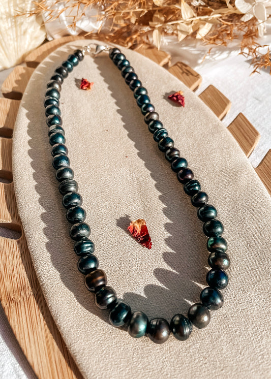 Black Pearl Necklace