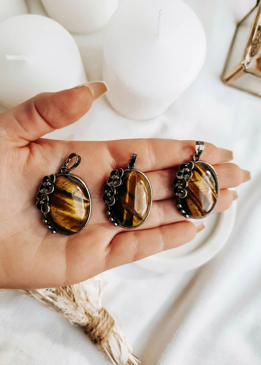 Tiger Eye Flower Pendant