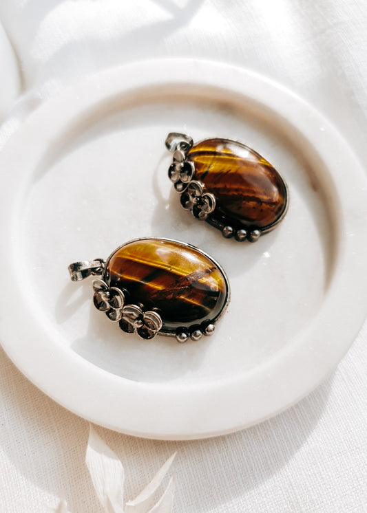 Tiger Eye Flower Pendant