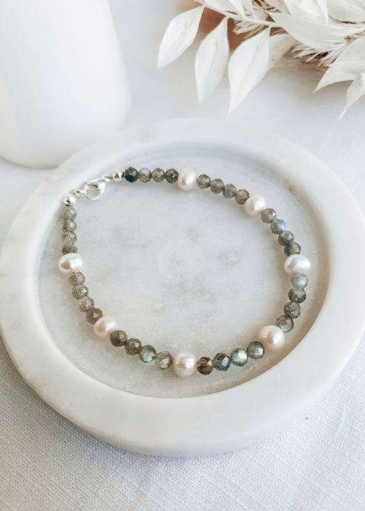 Labradorite Freshwater Pearl Bracelet