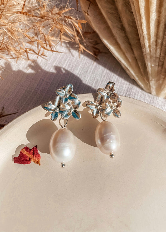 Freshwater Pearl Bloom Earrings