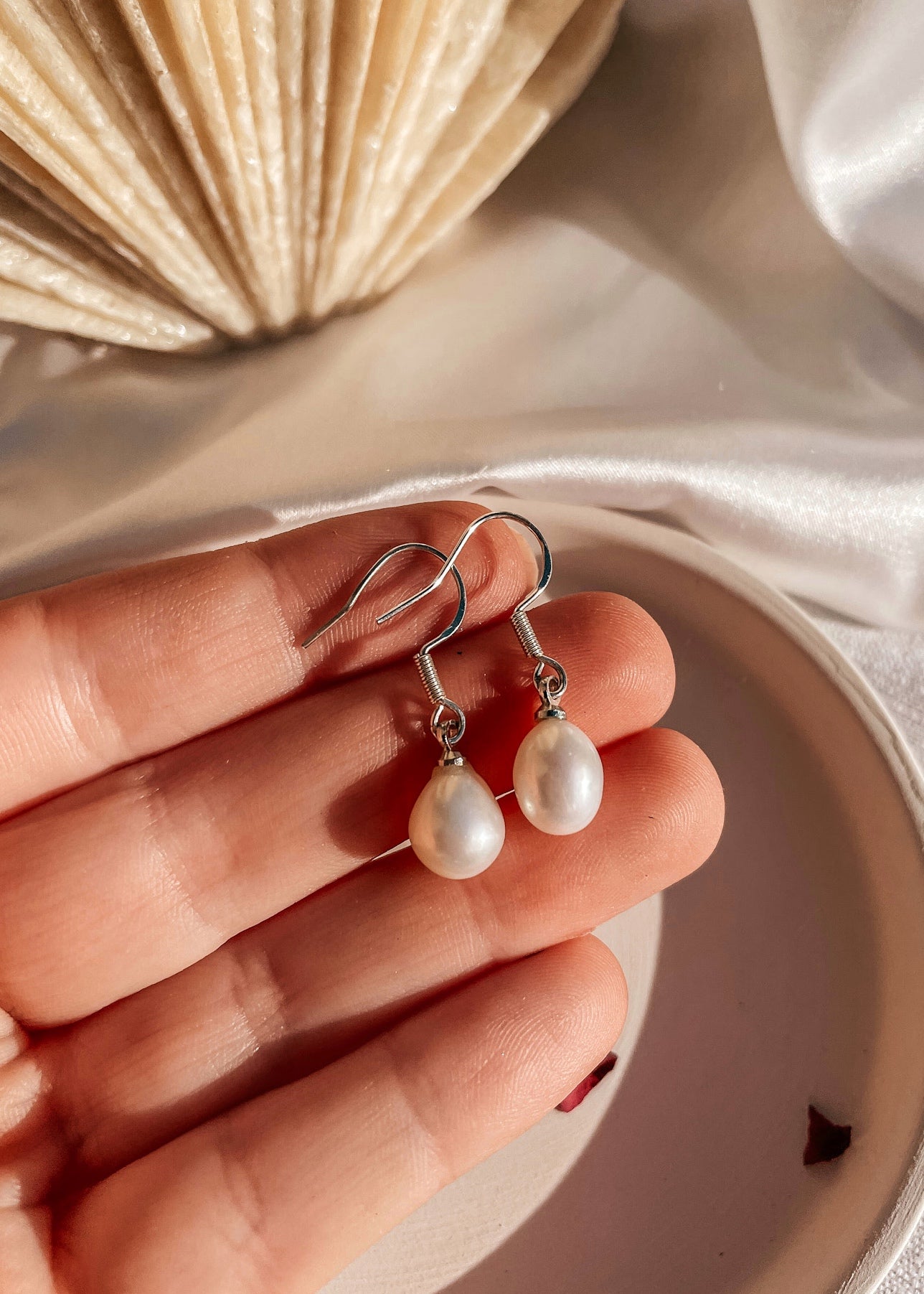 Dainty Pearl Earring