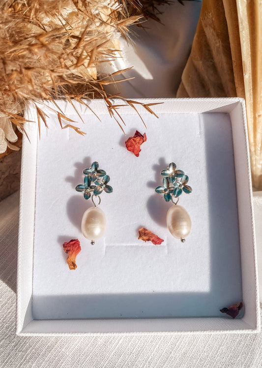 Freshwater Pearl Bloom Earrings