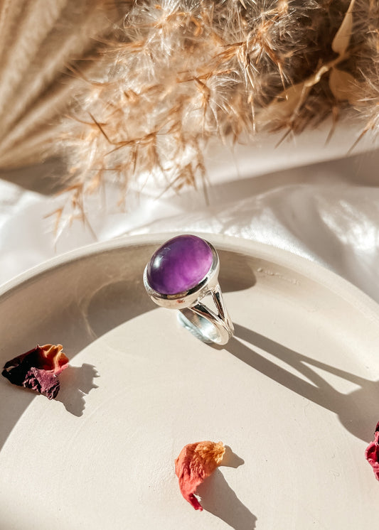 Anna Amethyst Oval Ring